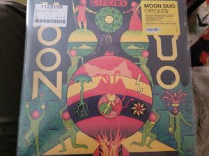 Moon Duo – Circles