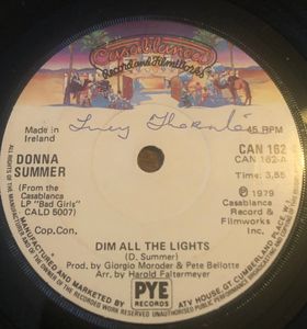 Donna Summer – Dim All The Lights