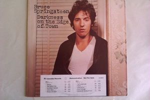 Bruce Springsteen – Darkness On The Edge Of Town