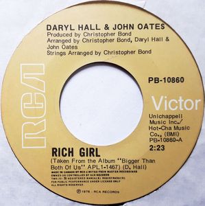 Daryl Hall & John Oates – Rich Girl