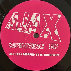 DJ Housewife – Spinning EP