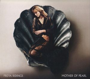 Freya Ridings – Mother Of Pearl