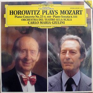 Horowitz Plays Mozart (Piano Concerto No. 23 K. 488 • Piano Sonata K. 333) cover