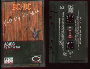 AC/DC – Fly On The Wall