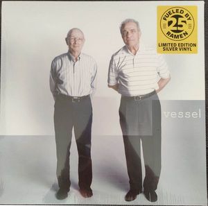 Vessel cover