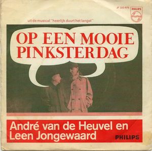 Op Een Mooie Pinksterdag by André van den Heuvel En  Leen Jongewaard