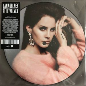 Lana Del Rey – Blue Velvet